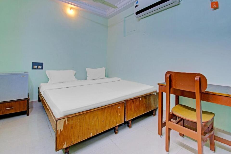 Decent Residency Ξενοδοχείο Kākināda Εξωτερικό φωτογραφία